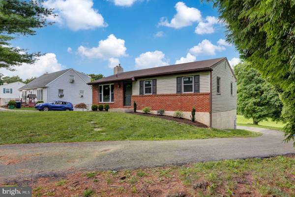 Oley, PA 19547,25 CARRIAGE CIR