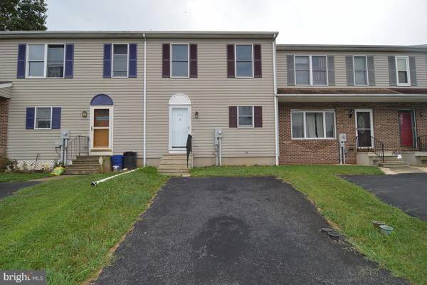 3810 PENNS CT, Reading, PA 19606