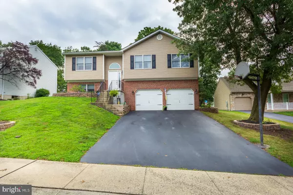 113 IVY HILL CIR, Reading, PA 19606