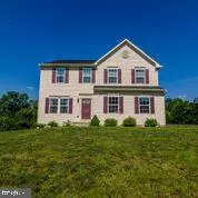 Douglassville, PA 19518,221 GREEN MEADOW DR