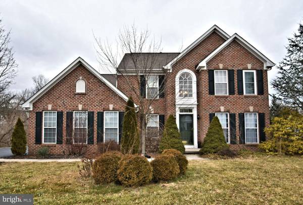 100 MAPLE LN, Douglassville, PA 19518