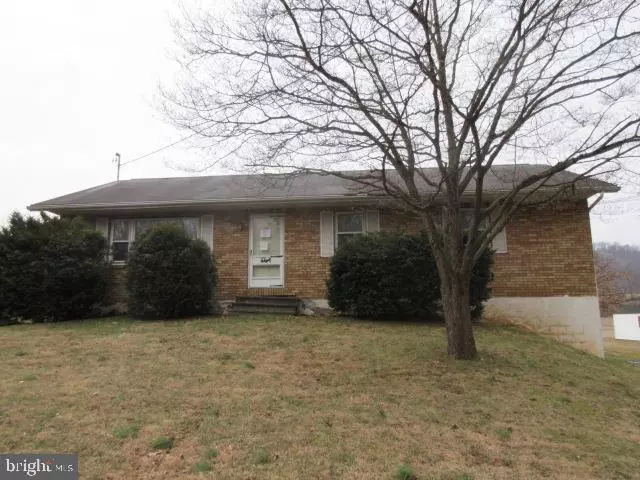 30 OLD WEST PENN AVE, Wernersville, PA 19565