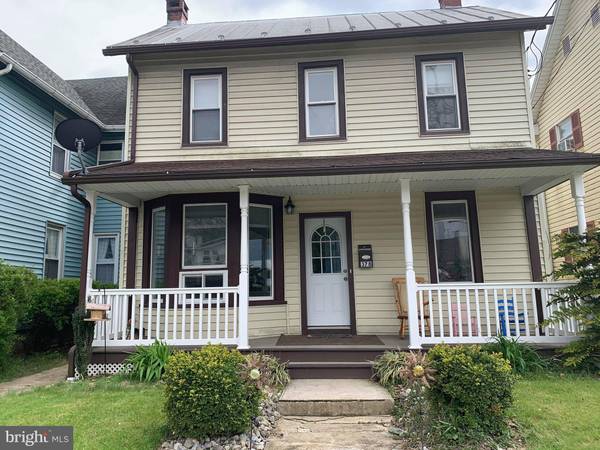 378 W PENN AVE, Robesonia, PA 19551