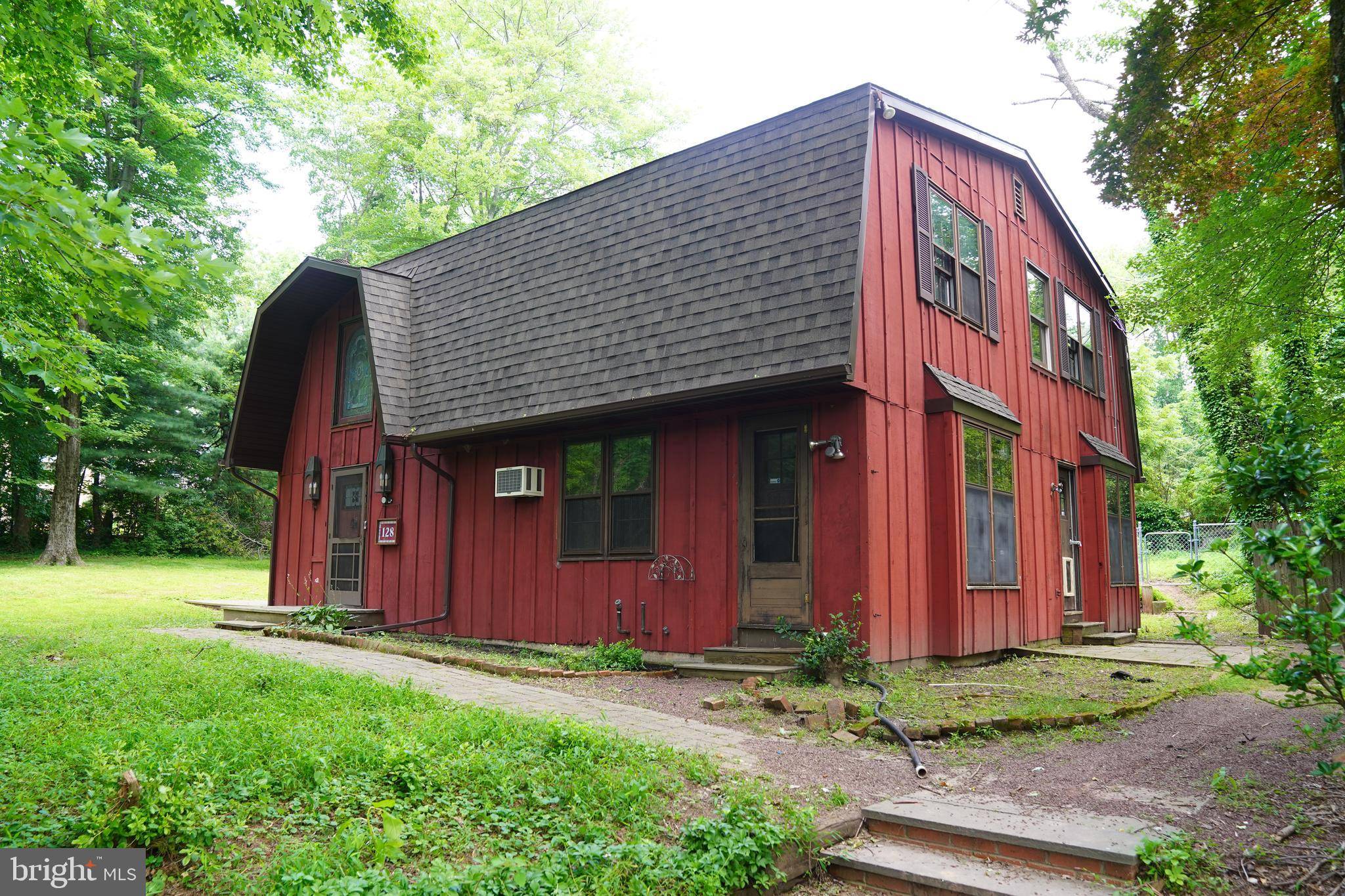 128 WOODLAND DR, Doylestown, PA 18901