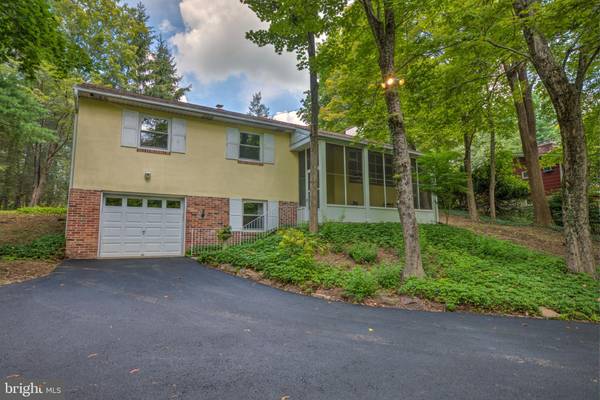 1083 CEDAR LN, Wycombe, PA 18980