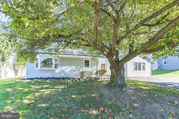 Levittown, PA 19055,5 DEEPGREEN LN