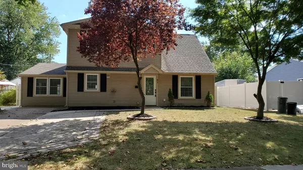 Levittown, PA 19054,61 EVERTURN LN