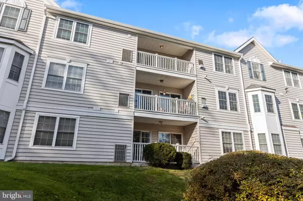 42 W COLLEGE AVE #320, Yardley, PA 19067