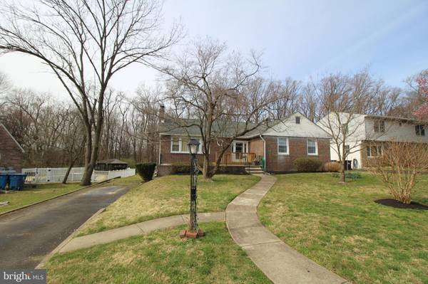 2062 CLOVER AVE, Bensalem, PA 19020