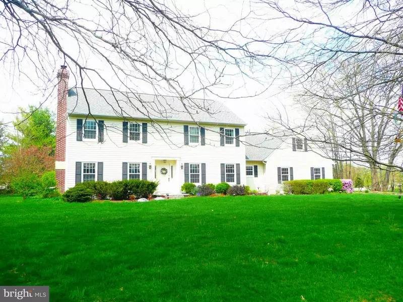 17 NAROTHYN RD, Sellersville, PA 18960