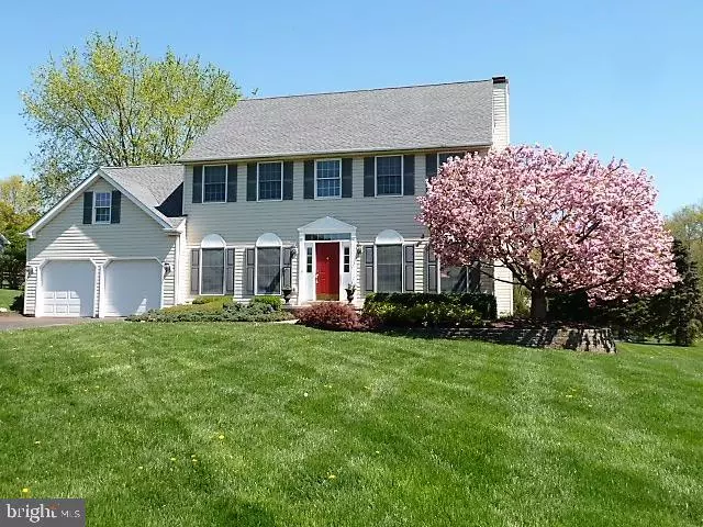 2 VALLEY CIR, Doylestown, PA 18901