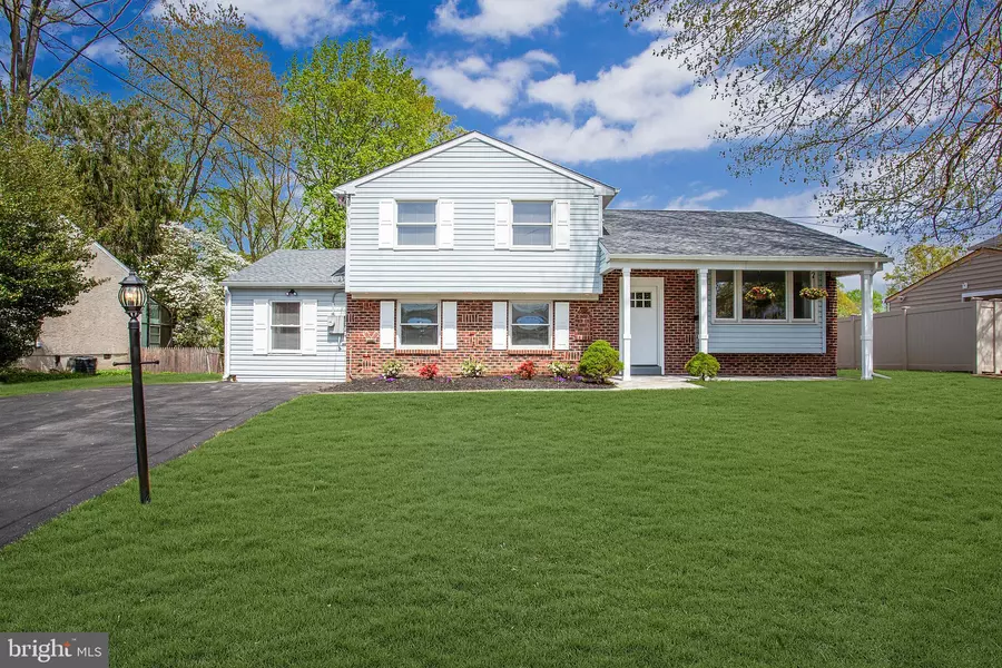 1297 IRMA RD, Warminster, PA 18974