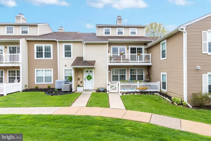 206 FERRIS LN #B6, Doylestown, PA 18901