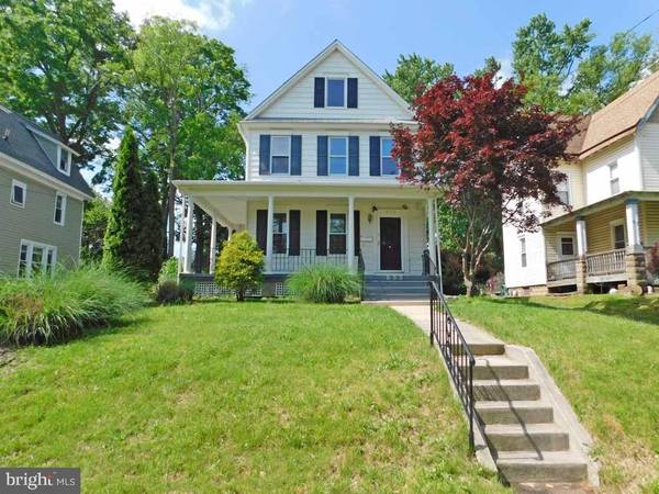 633 N PENNSYLVANIA AVE, Morrisville, PA 19067