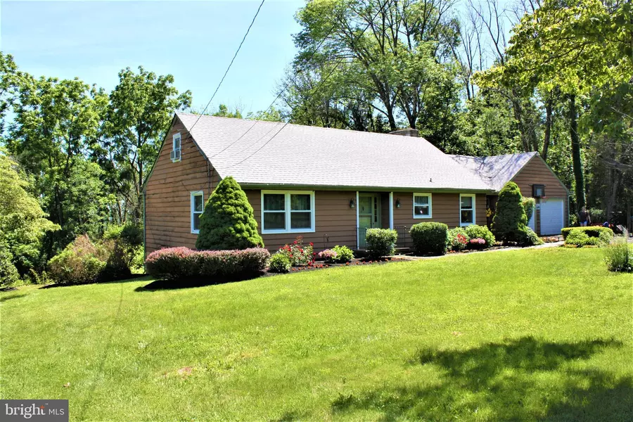 1313 TOWNSHIP LINE RD, Chalfont, PA 18914