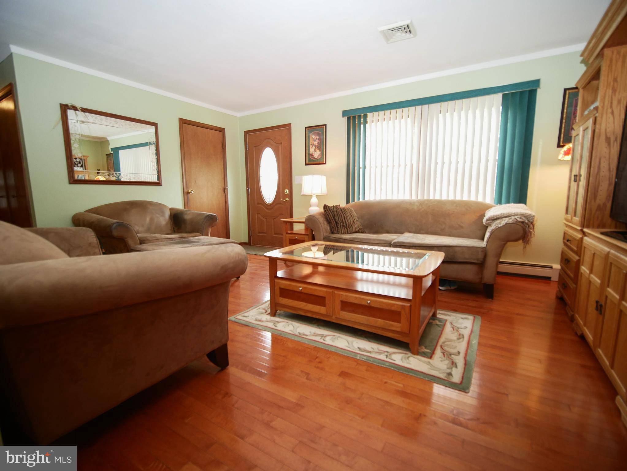Bensalem, PA 19020,915 LOCUST AVE
