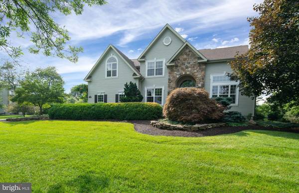 4903 GLOUCESTER DR, Doylestown, PA 18902