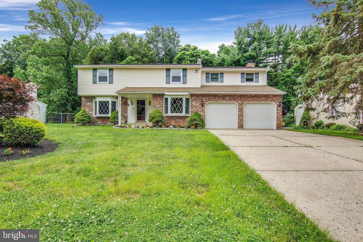 Langhorne, PA 19053,723 WOODLYN DR