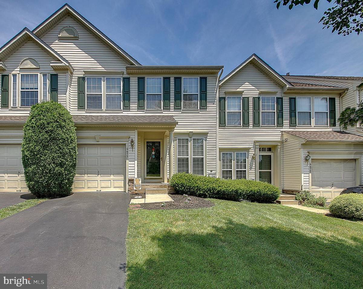 Doylestown, PA 18902,4477 HONEYSUCKLE LN