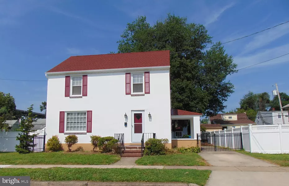 2413 PALMER AVE, Bristol, PA 19007