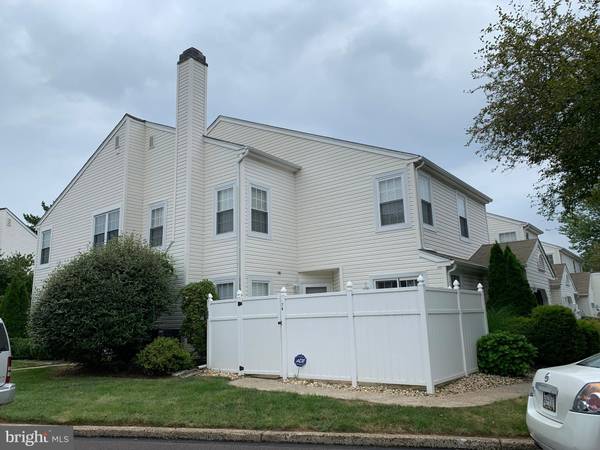 76 PORTSMOUTH CT #2238H, Southampton, PA 18966