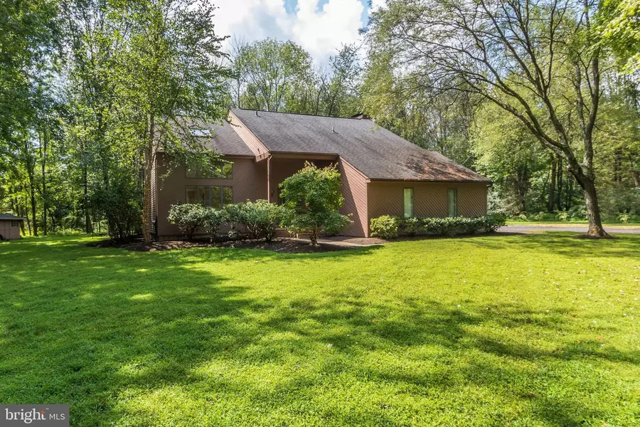 472 N SHADY RETREAT RD, Doylestown, PA 18901