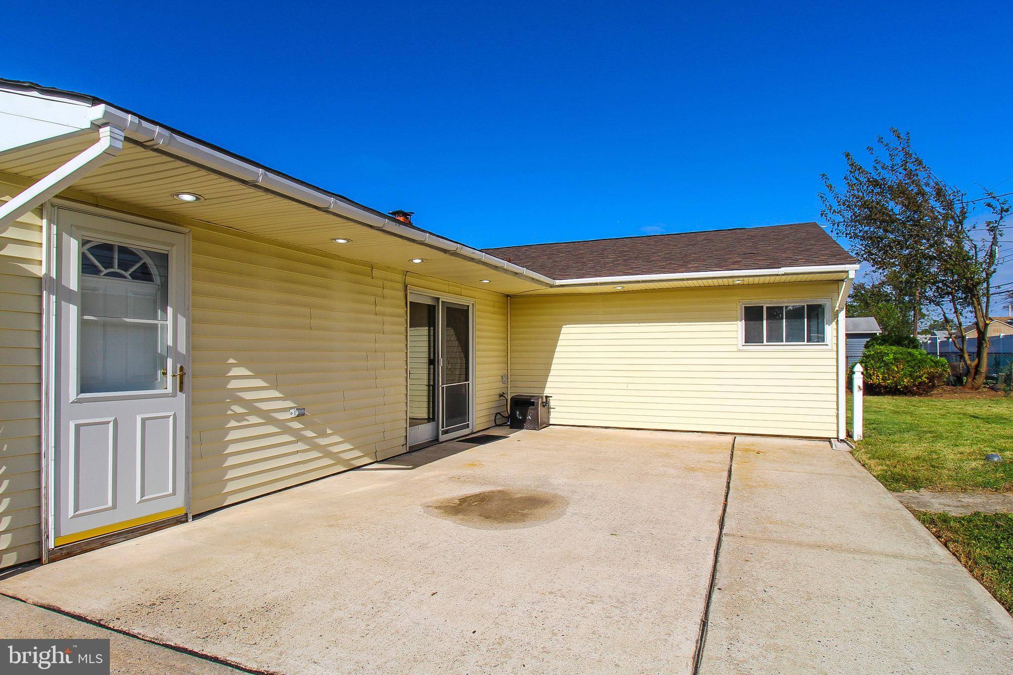 Levittown, PA 19055,38 FIRESIDE LN