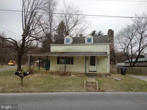 211 W PINE ST, Mount Holly Springs, PA 17065