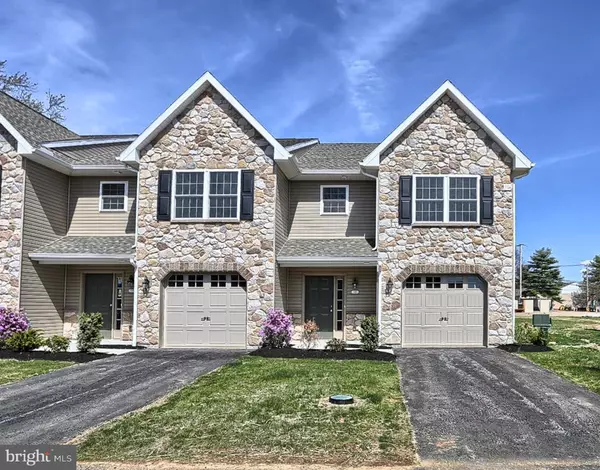 327 MELBOURNE LN, Mechanicsburg, PA 17055