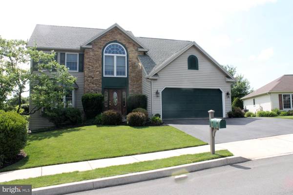 6 HILLTOP CIR, Mechanicsburg, PA 17055