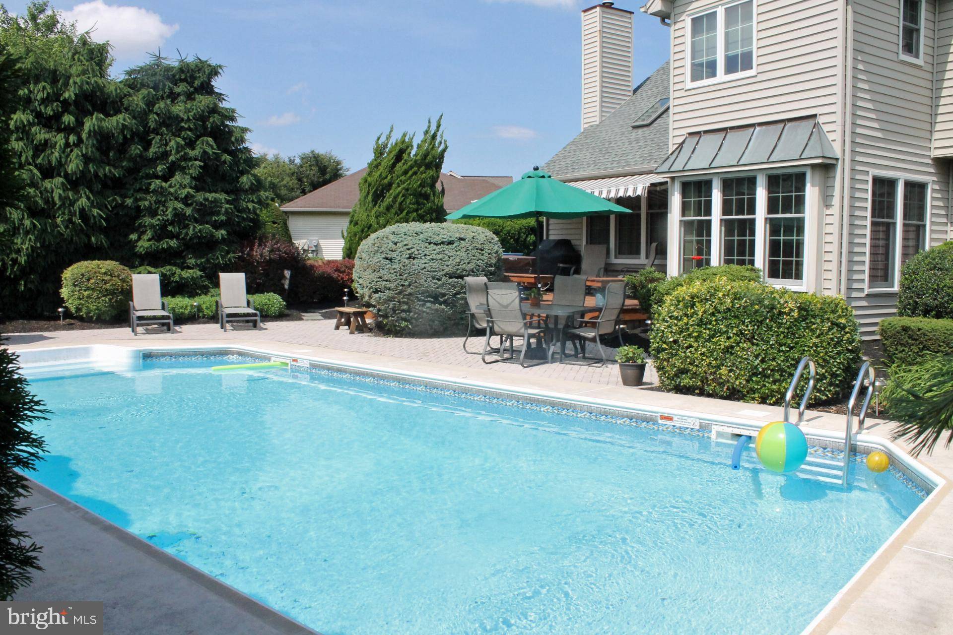 Mechanicsburg, PA 17055,6 HILLTOP CIR