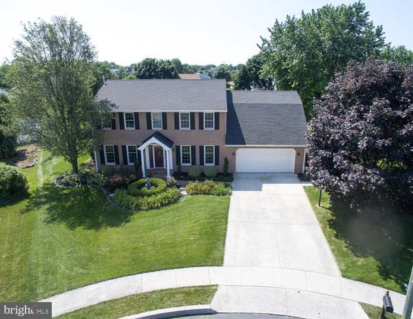 10 NARAGANSETT DR, Mechanicsburg, PA 17050