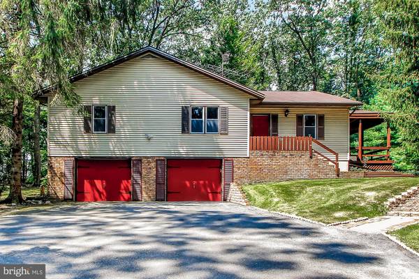 12 LOGAN DR, Gardners, PA 17324