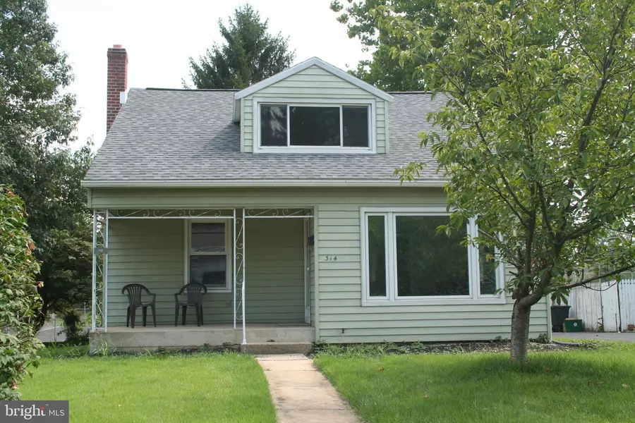 314 E MARBLE ST, Mechanicsburg, PA 17055