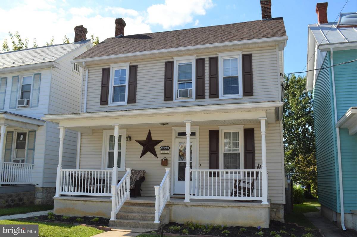 Shippensburg, PA 17257,317 E GARFIELD ST