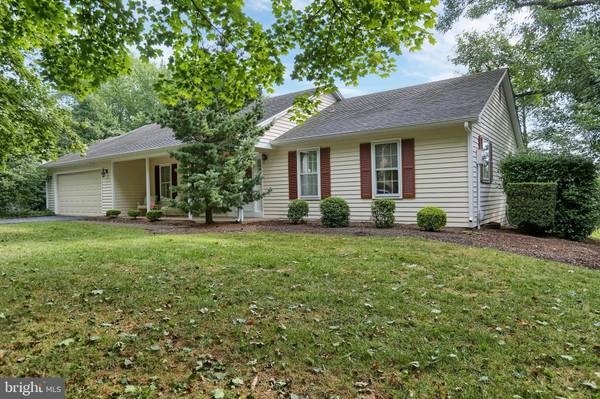 5231 MEADOWBROOK DR, Mechanicsburg, PA 17050