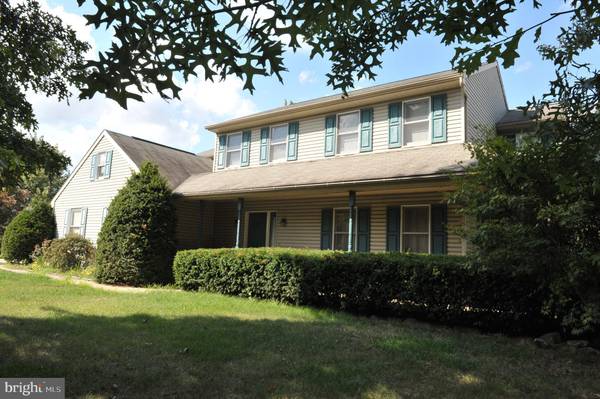 8 S MADDER DR, Mechanicsburg, PA 17050