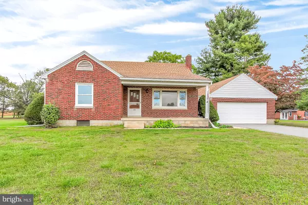 252 N LOCUST POINT RD, Mechanicsburg, PA 17050