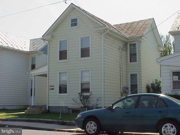 204 N QUEEN ST, Shippensburg, PA 17257