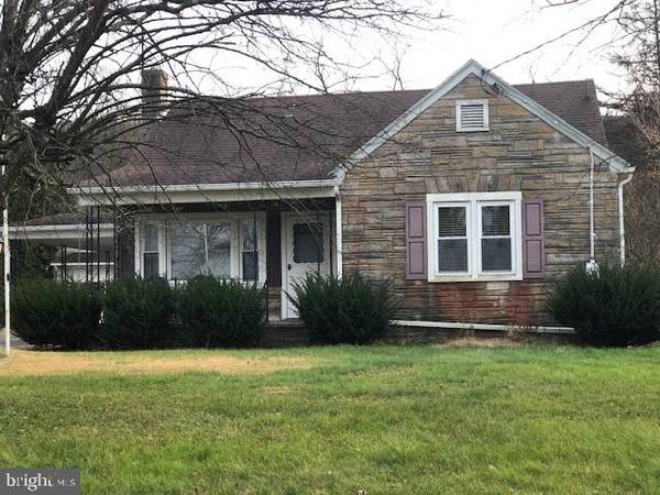 217 W PINE ST, Mount Holly Springs, PA 17065