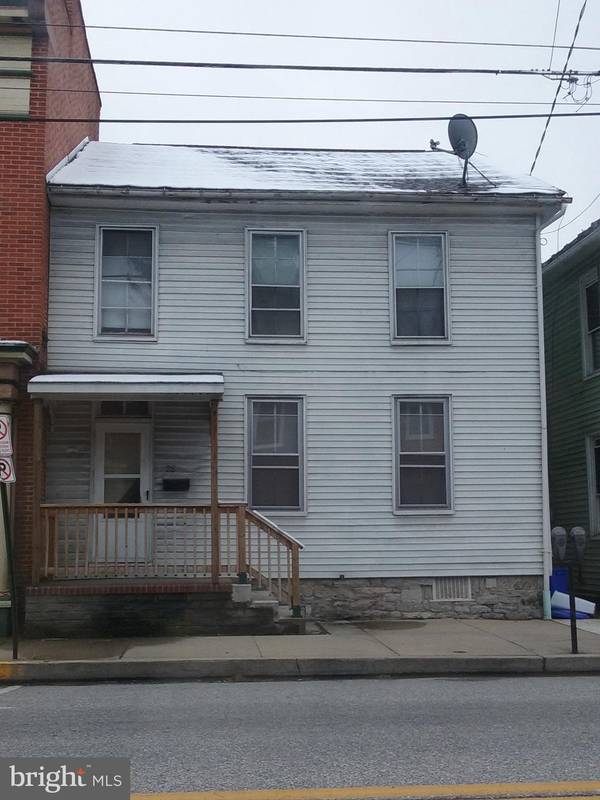 28 N EARL ST, Shippensburg, PA 17257