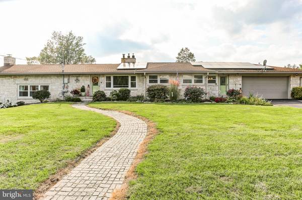 100 REESER RD, Camp Hill, PA 17011