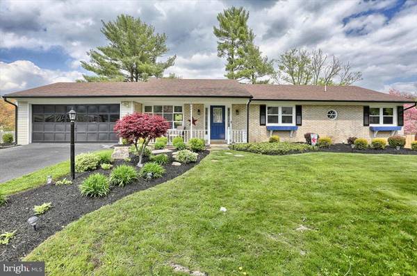 302 CANDLELIGHT, Camp Hill, PA 17011