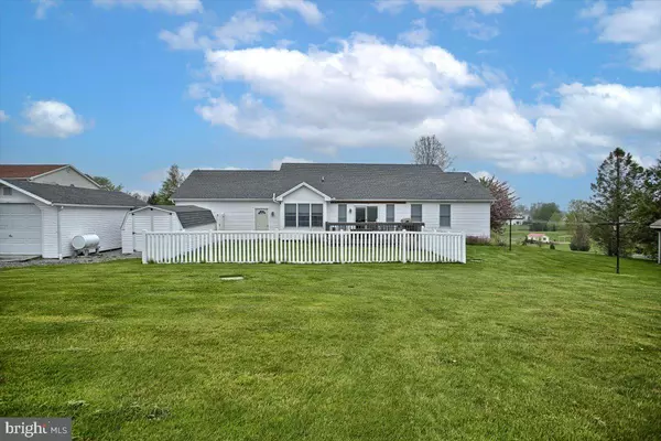 Carlisle, PA 17015,7 FOX HOLLOW LN