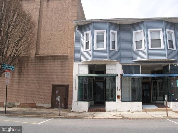 198-200 S 1ST ST, Lehighton, PA 18235