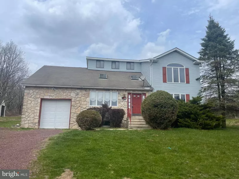 87 PATTEN CIR, Albrightsville, PA 18210