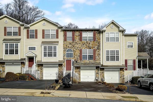 202 YORKTOWN CT, Malvern, PA 19355