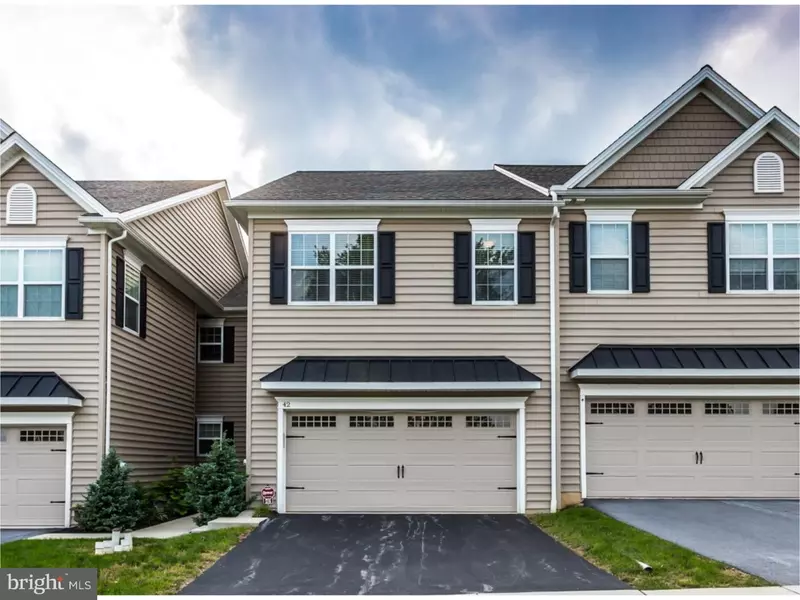 42 NEW VILLAGE GREENE DR, Honey Brook, PA 19344