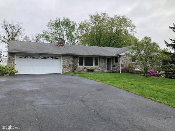 9 LAKE DR, Spring City, PA 19475