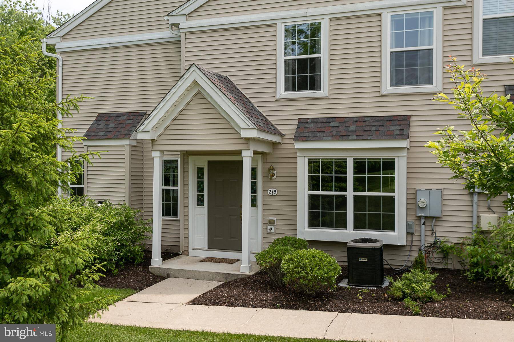 Chester Springs, PA 19425,215 FLAGSTONE RD #1